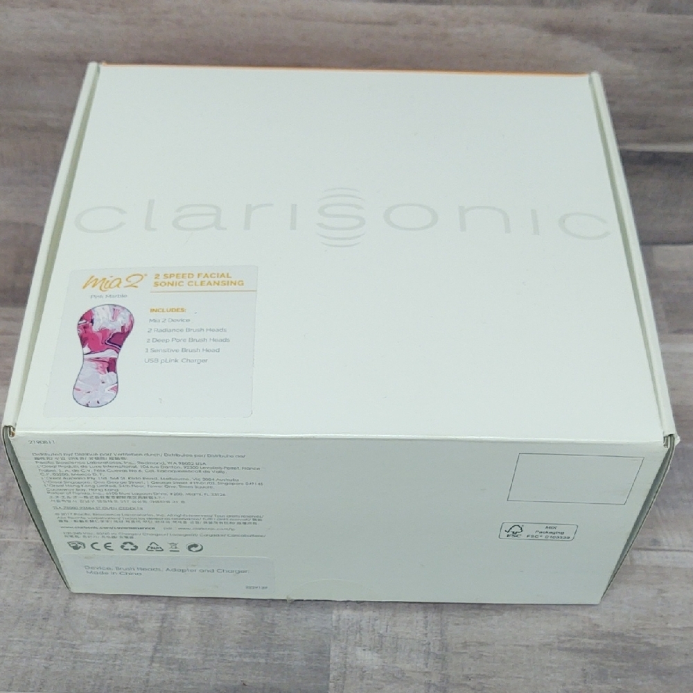 Clarisonic~Mia 2~Sonic Facial Cleanser~Bundle with Brush Heads~NWT! - Picture 7 of 8